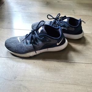Womens black Nike flex TR9